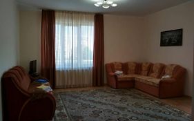 Просторная квартира с видом на горы